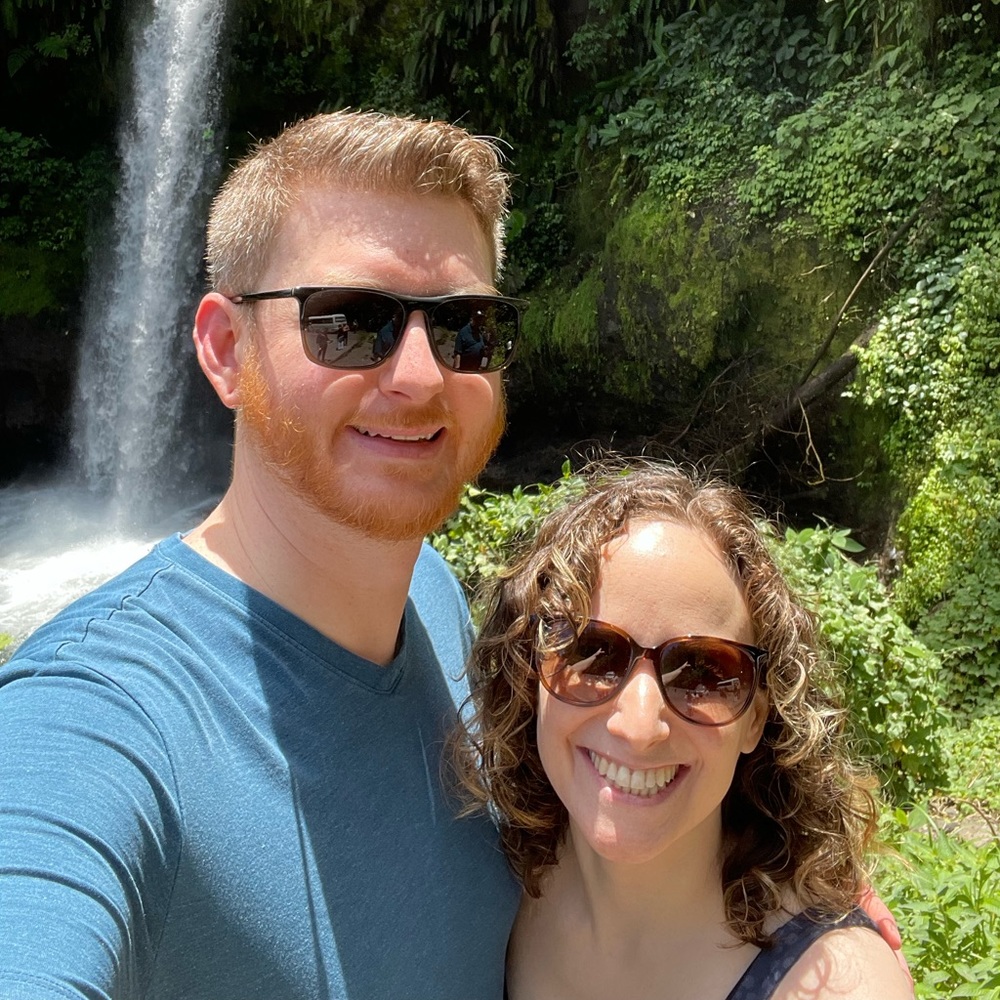 Meet your Posher, Hilary